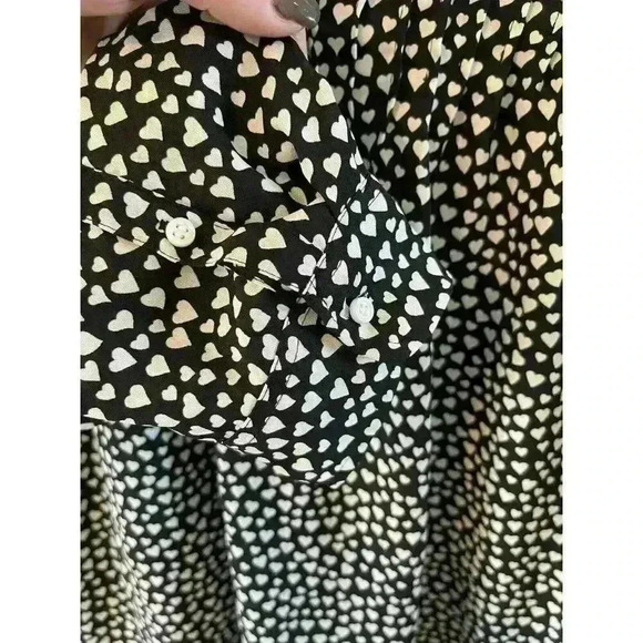 J. CREW Mercantile Black and White Heart Print Blouse Top Size 14 smocking - Picture 3 of 6